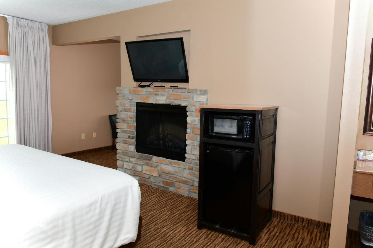 Cobblestone Inn & Suites - Denison | Majestic Hills Exterior foto