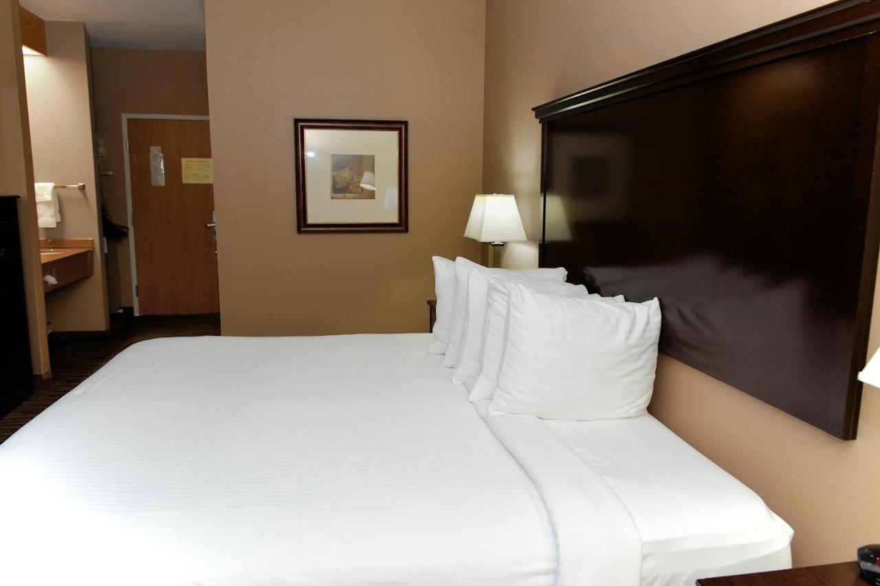 Cobblestone Inn & Suites - Denison | Majestic Hills Exterior foto