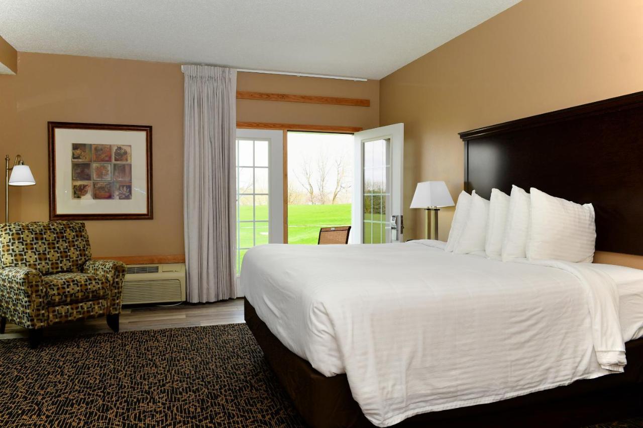 Cobblestone Inn & Suites - Denison | Majestic Hills Exterior foto