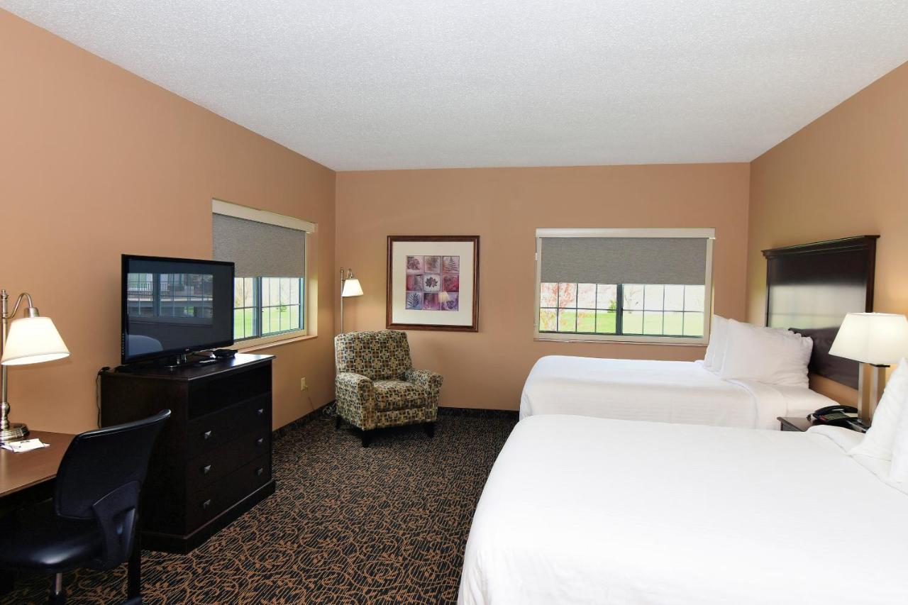 Cobblestone Inn & Suites - Denison | Majestic Hills Exterior foto