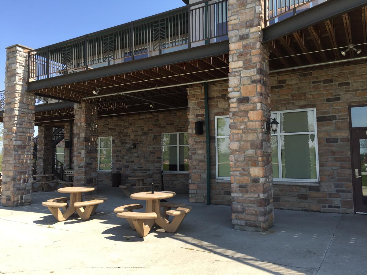 Cobblestone Inn & Suites - Denison | Majestic Hills Exterior foto